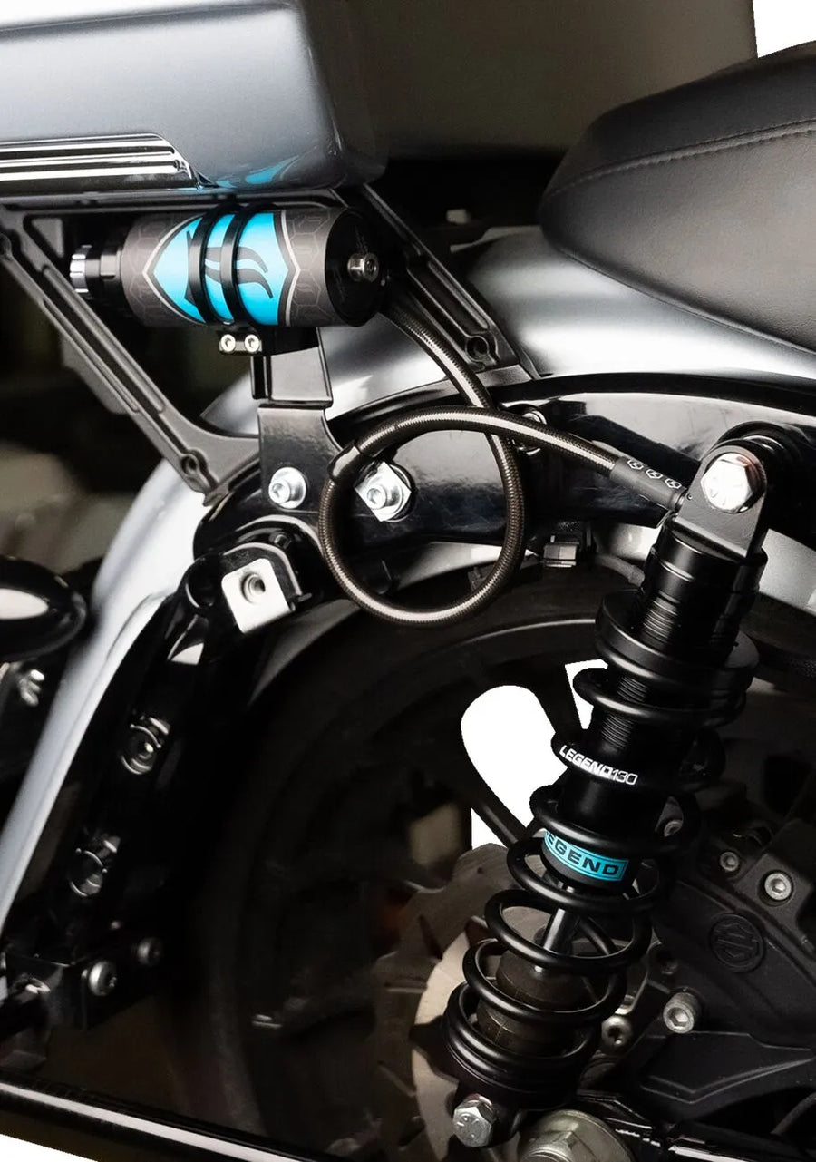 Harley-Davidson FLHX 1923 Street Glide Solo 117 [2026] - REVO ARC Remote Reservoir Außenbefestigung – Bild 1