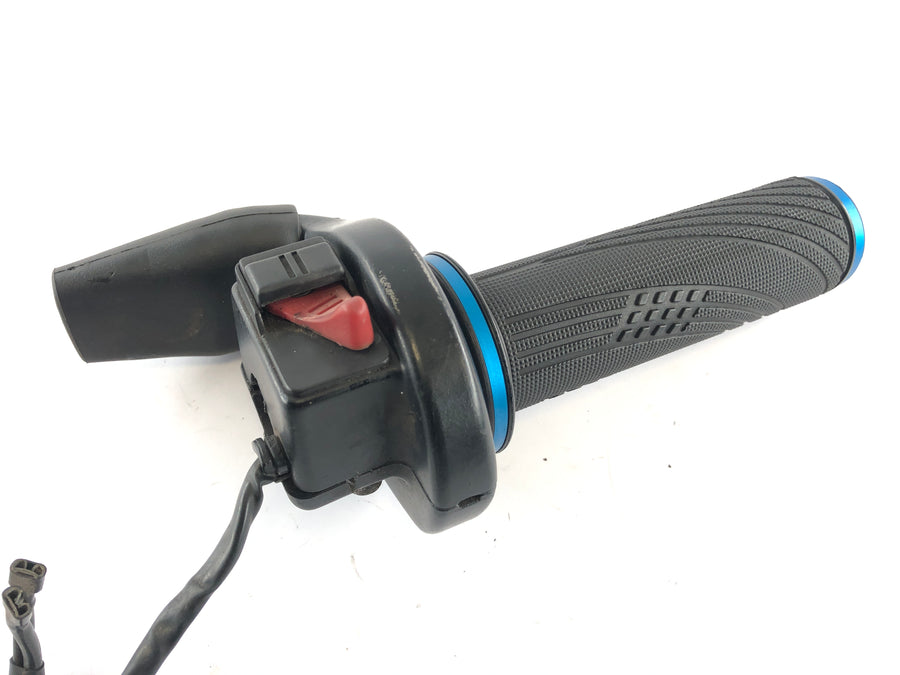 YAMAHA TT 600 R DJ01 [2000] - Styret switch til højre med gashåndtagsgreb