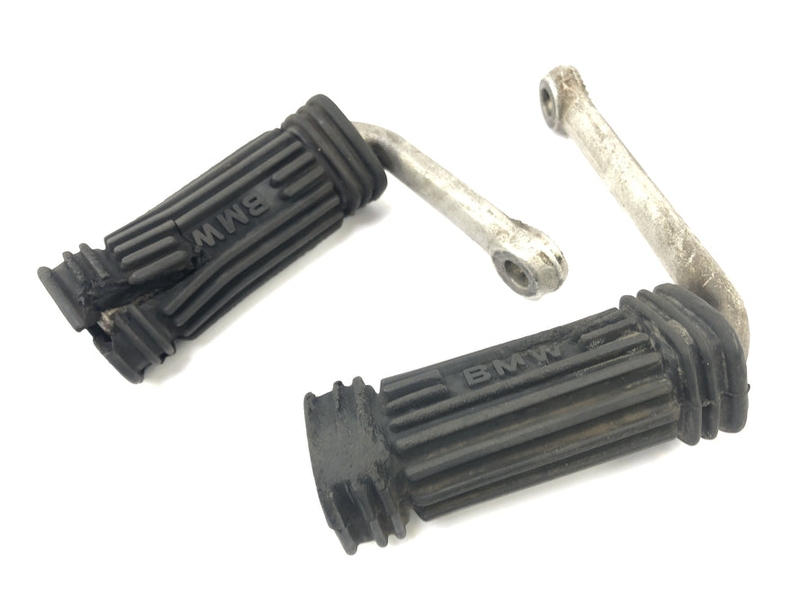 BMW R 60/5 [1973] - Driverens fodstøtter til venstre og højre