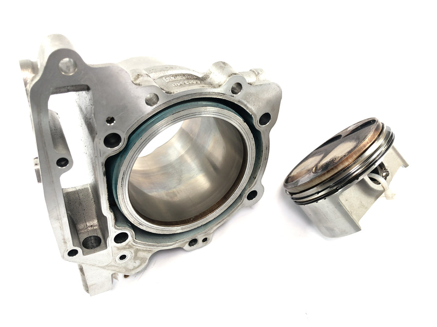 Aprilia RSV 1000 R [2004] - Cylinder med bageste stempel