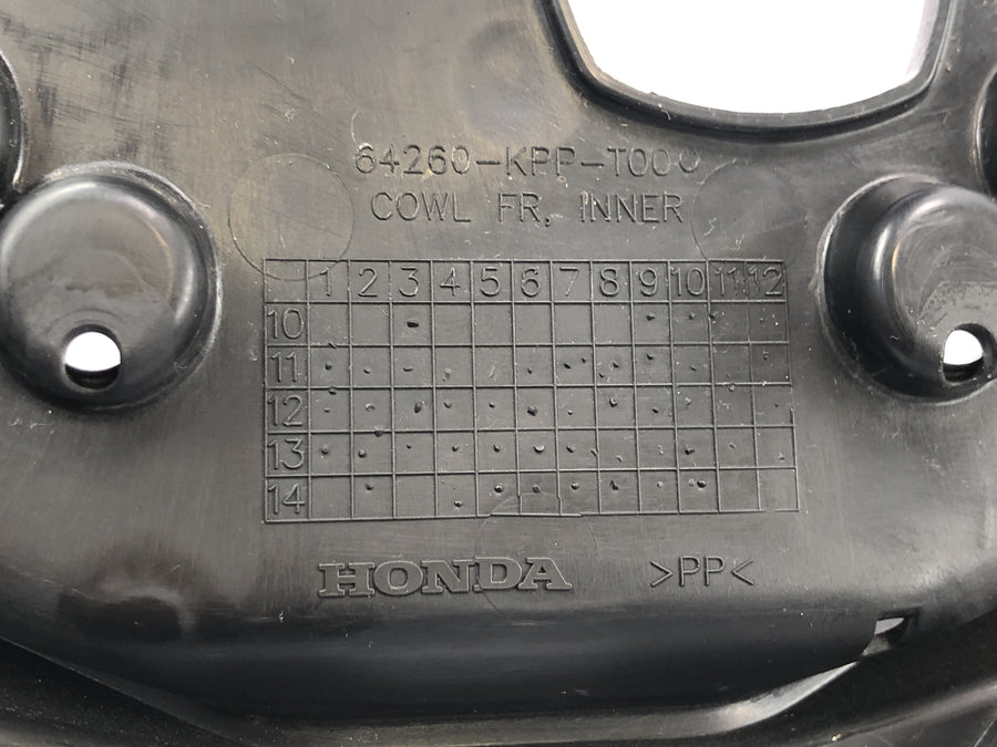 Honda CBR 125 R JC50 [2012] - cockpitbillede af indre kåbecockpit