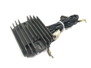 Triumph Tiger 955i 709EN [2003] - Regulator Ensretter Spændingsregulator Ladecontroller