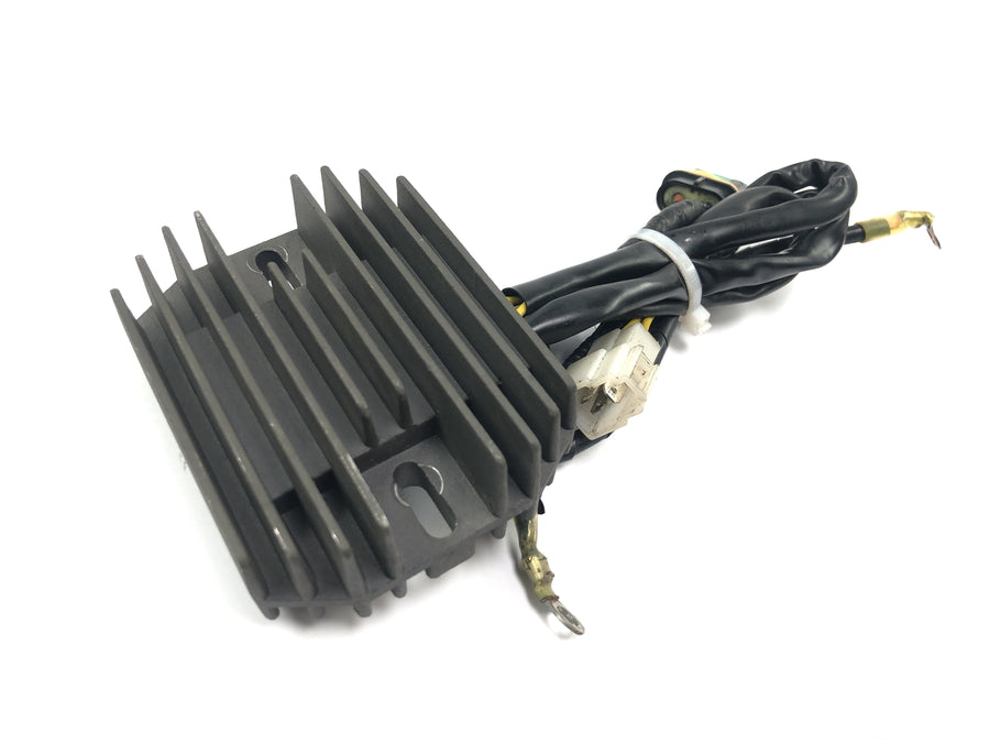 Triumph Tiger 955i 709EN [2003] - Regulator Ensretter Spændingsregulator Ladecontroller