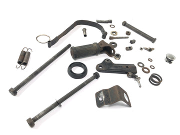 DKW NZ 250 [1938] - rester af deleholder skruer blandet parti