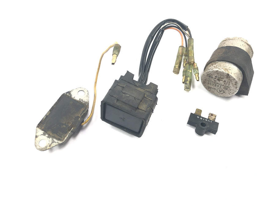 Yamaha DT 175 2K4 [1982] - relæelektronik bundt