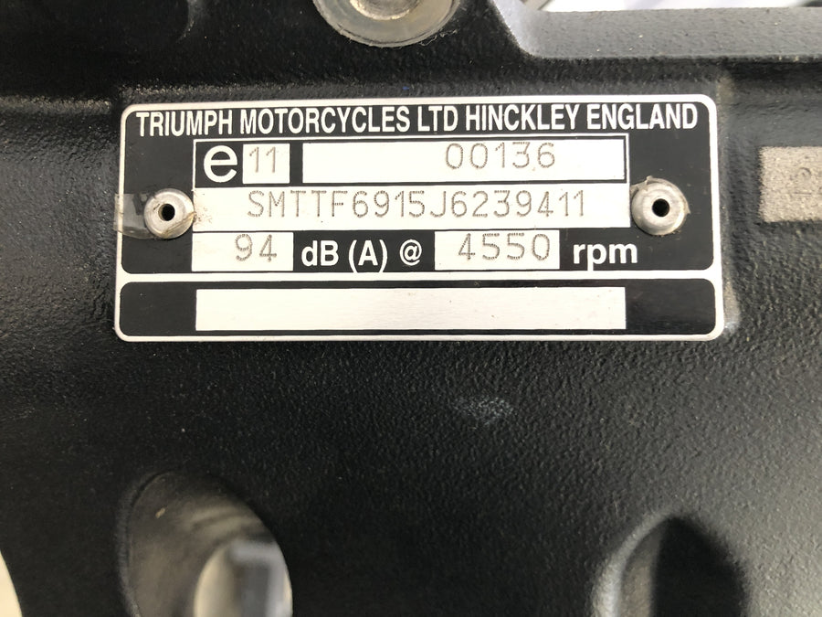 Triumph Sprint St 1050 [2005] - Frame med papirer