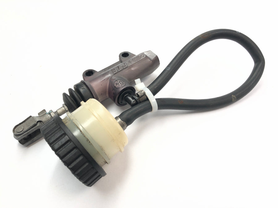 BMW R 1200 St R1st [2006] - Bremsepumpens baghjulsbremse bagpå