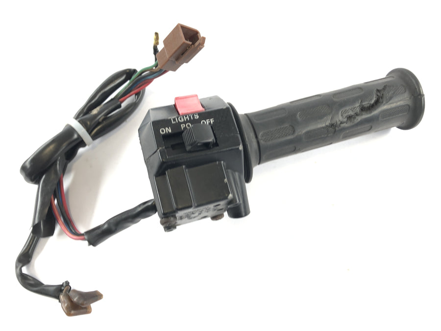 Yamaha RZ 250 R 29L [ca. 250 YPVS] - Styrets fittings styret switch på det rigtige gashåndtag
