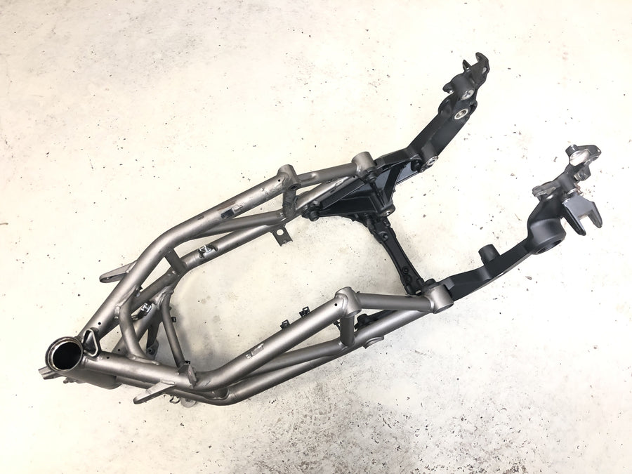 Ducati Multistrada 1200 S Touring [2009] - Ramme hovedramme med papirer