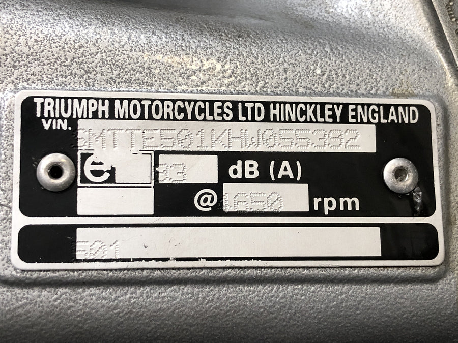 Triumph Speed ​​​​Triple T509 [1998] - Ramme med papirer