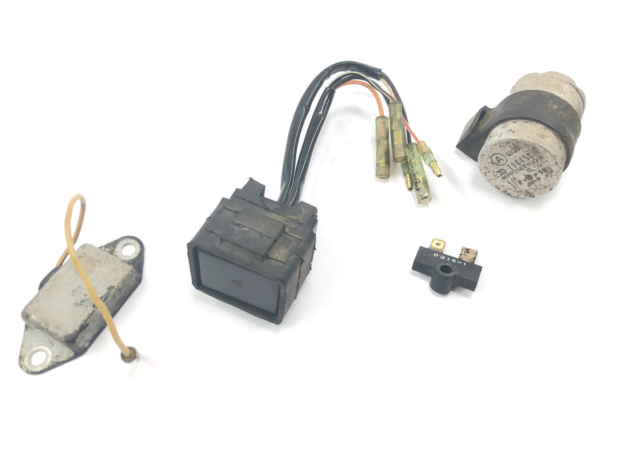 Yamaha DT 175 2K4 [1982] - relæelektronik bundt