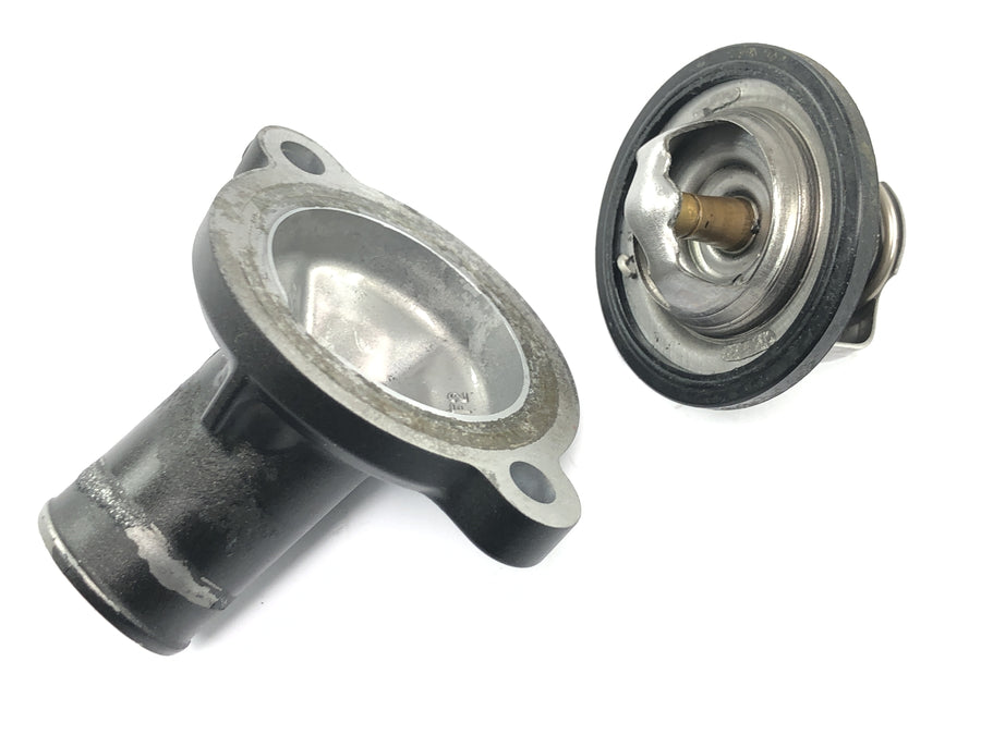 Yamaha MT07 RM04 [2014] - Termostat med termostathus kølevandsregulator kølesystem