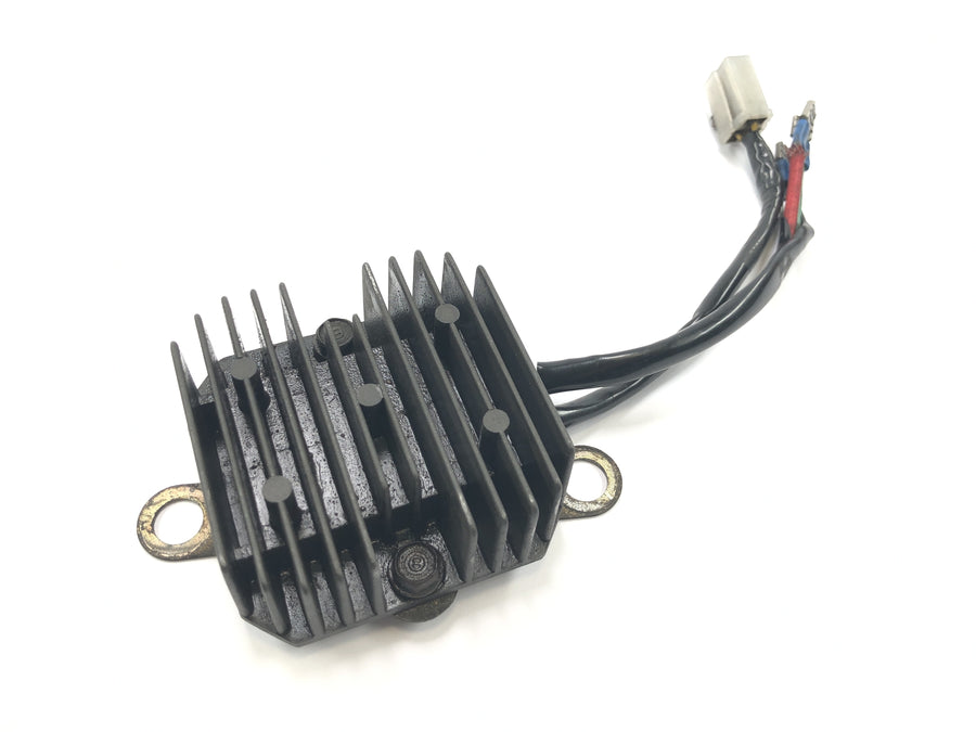 Honda FT 500 PC07 [1983] - Spændingsregulator ensretter regulator laderegulator