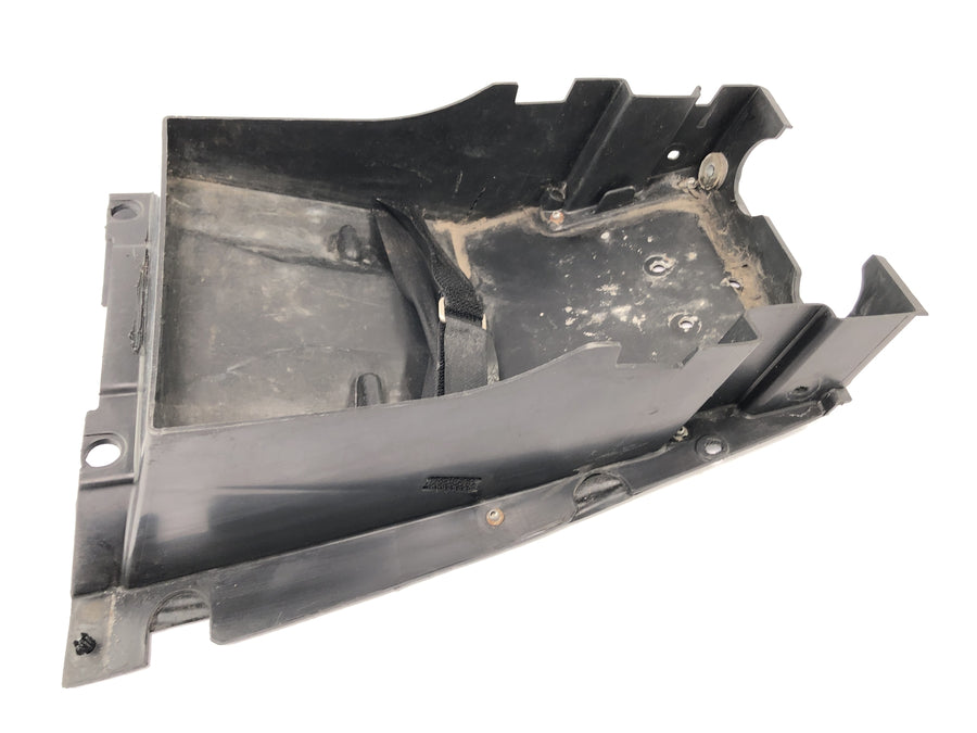 Kawasaki ZR7 ZR750F [1999] - Batteri Container Holder Cover på bagsiden plastik