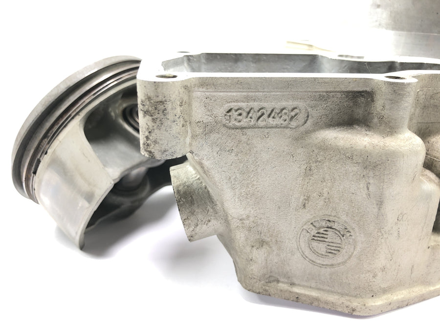 BMW R 1100 RT 259 [1999] - cylinder med stempel til højre