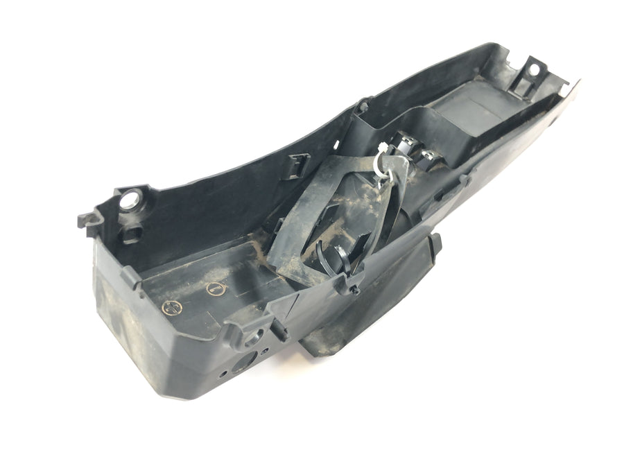 Yamaha MT07 RM04 [2014] - Bagerste understruktur inderpanel bageste værktøjsrum