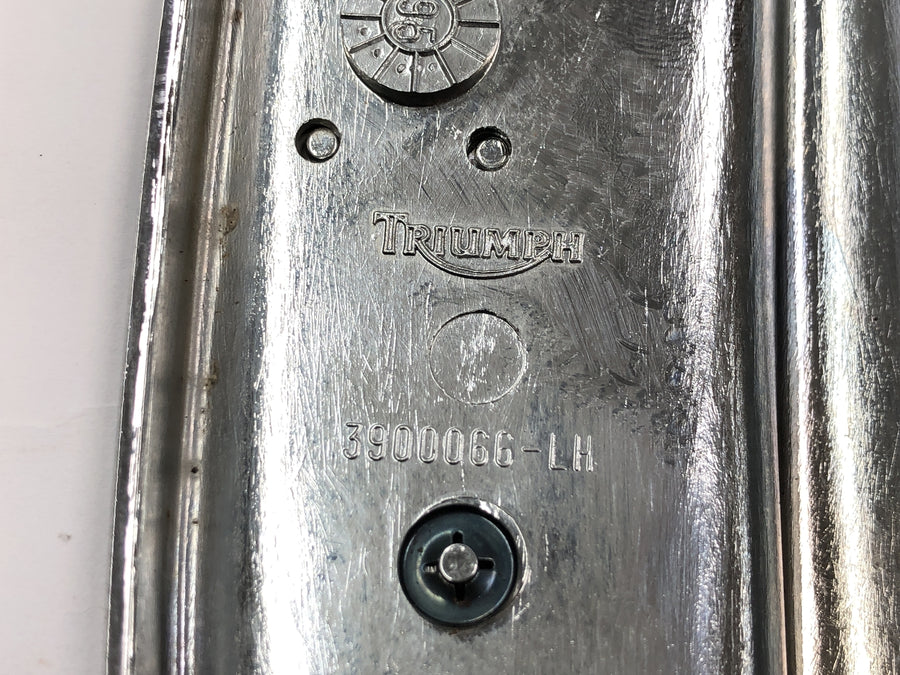 Triumph Adventurer 900 T309RT [1998] - tank emblem sidedæksel dekorative panel bogstaver par