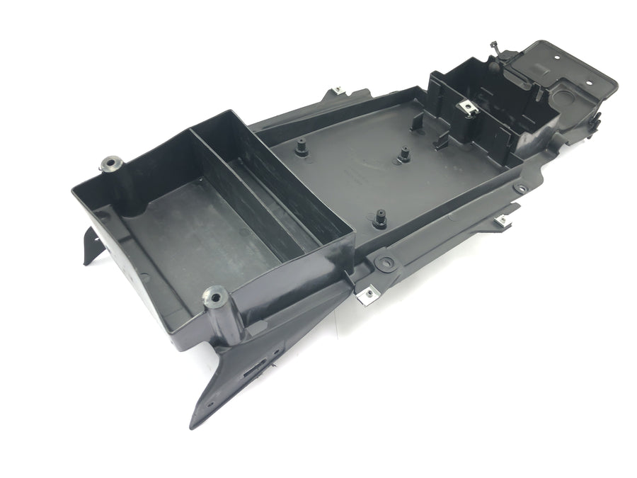 Aprilia Mille RSV 1000 ME [1999] - Bagerste underkonstruktion batteriboks underdel holder bagramme
