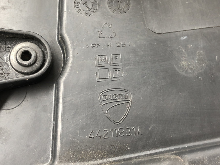 Ducati Multistrada 1200 S Touring [2009] - Luftfilterboks airbox indsugningsboks