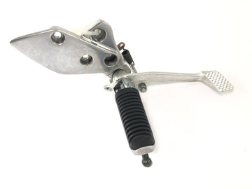 Yamaha XJR 1300 RP06 [2002] - Højre fodstøttesystem med bremsepedal