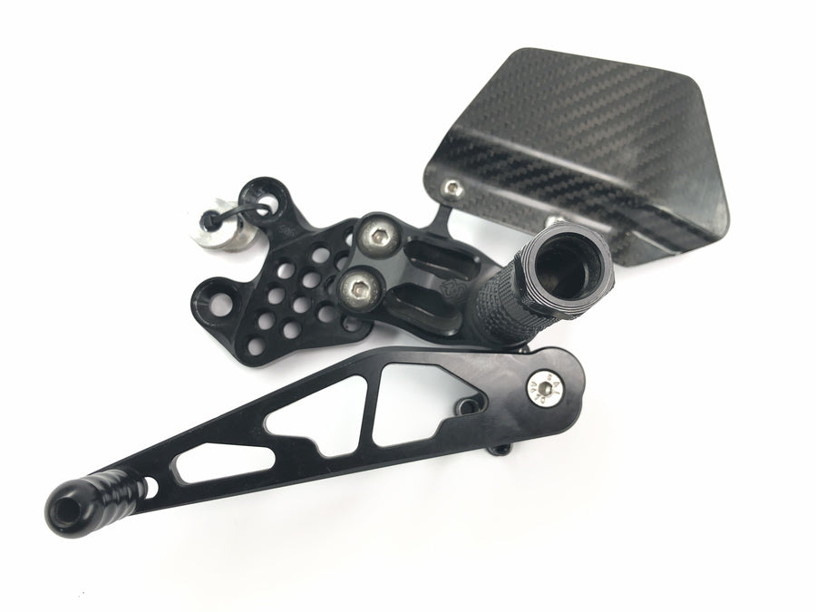 Suzuki GSX R 1000 WVB6 K6 [2006] - Gilles Tooling fodstøtte system med fører fodstøtte rapport