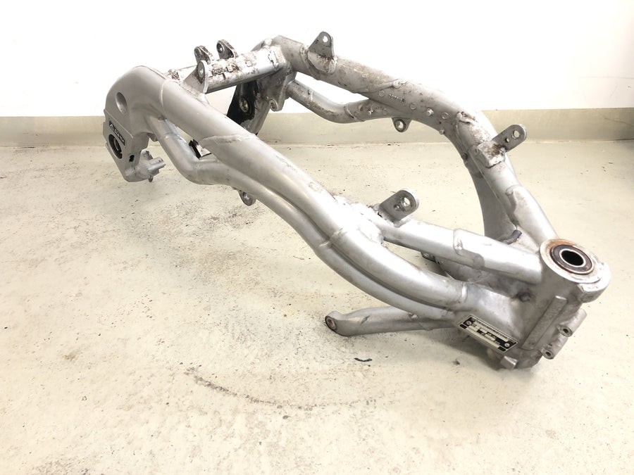 Triumph Speed ​​Triple 955i [1999] - Frame med papirer
