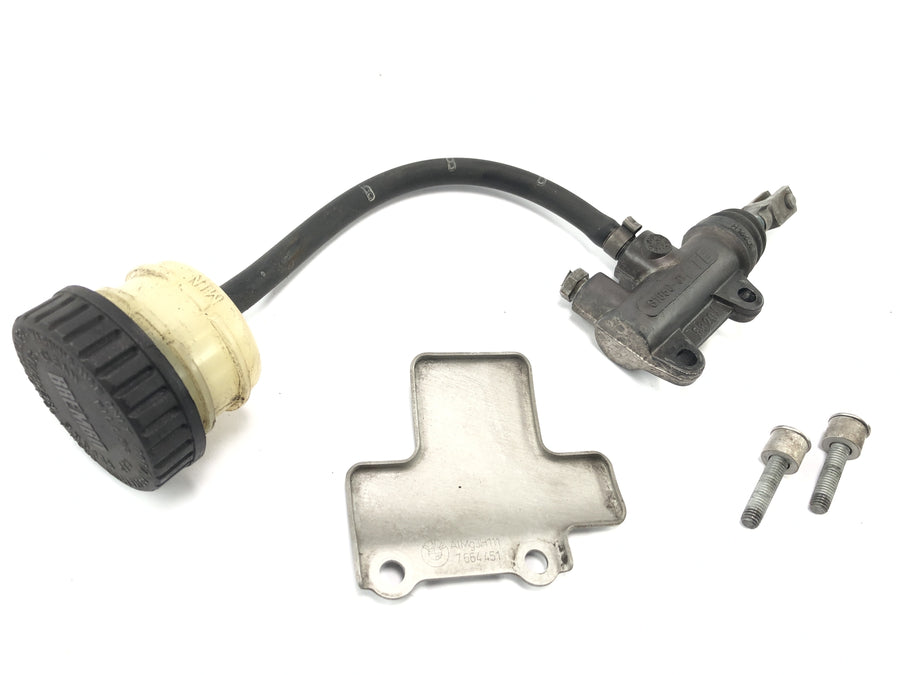BMW R 1150 R R21 [2003] - Bremsepumpe ved bagerste fodbremsebremsecylinder