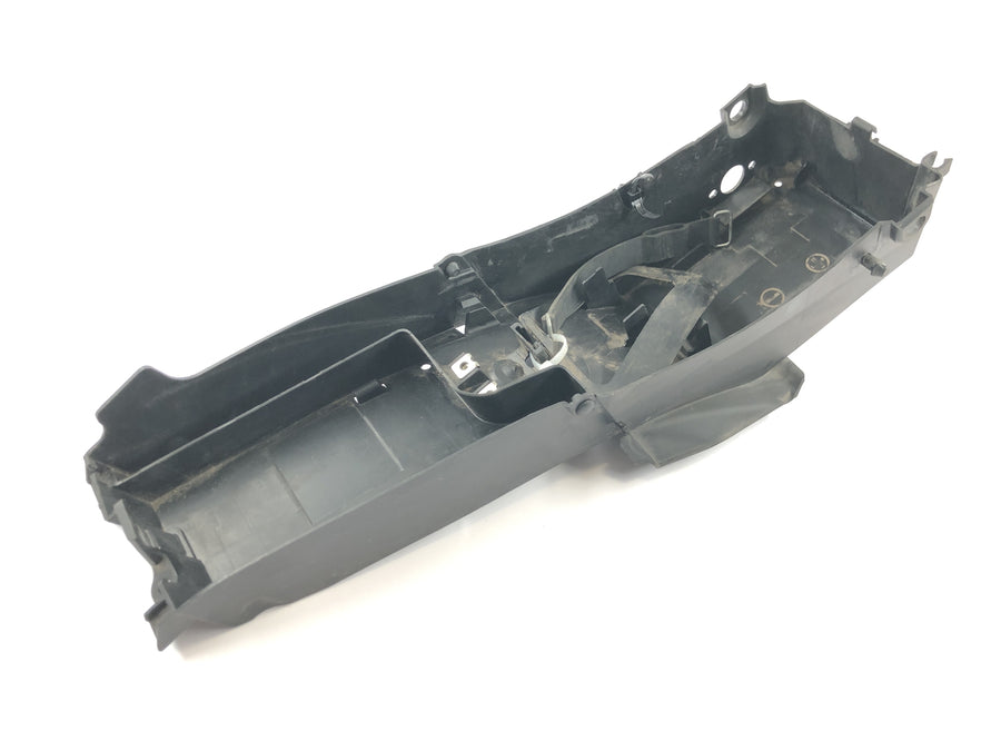Yamaha MT07 RM04 [2014] - Bagerste understruktur inderpanel bageste værktøjsrum