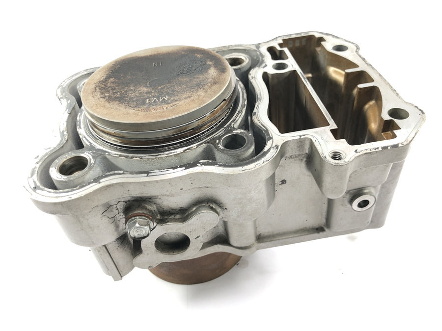 Honda XRV 750 Africa Twin RD04 [1990] - Cylinder med bageste stempel