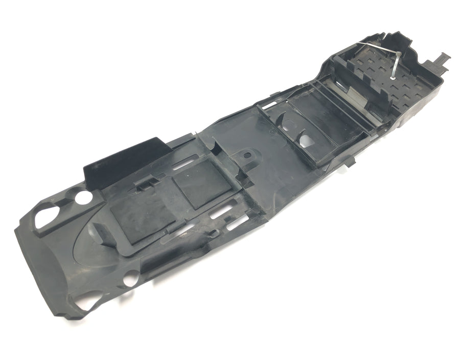 Suzuki GSX R 1000 WVB6 K6 [2006] - Bagerste underbygning batteriboks batteriholder nederste del