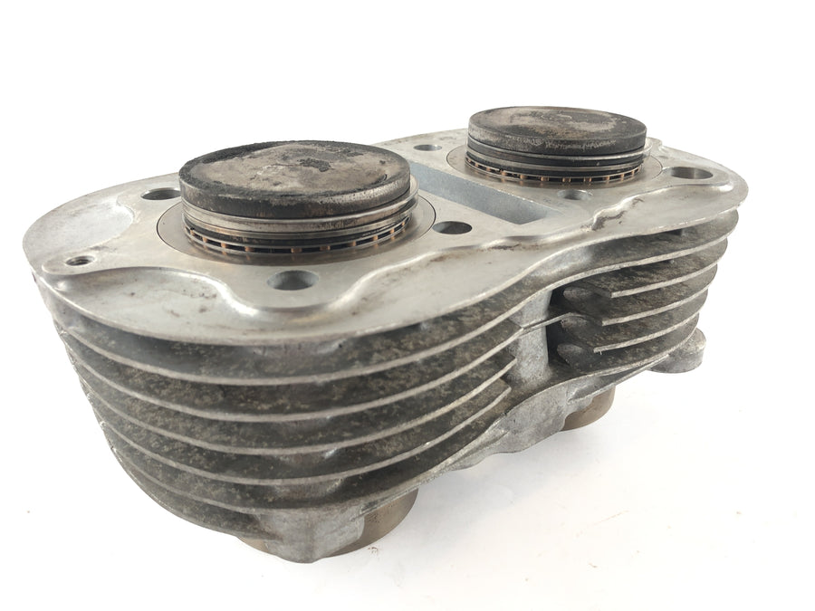 Yamaha XS 400 2A2 [1982] - Cylinder med stempler