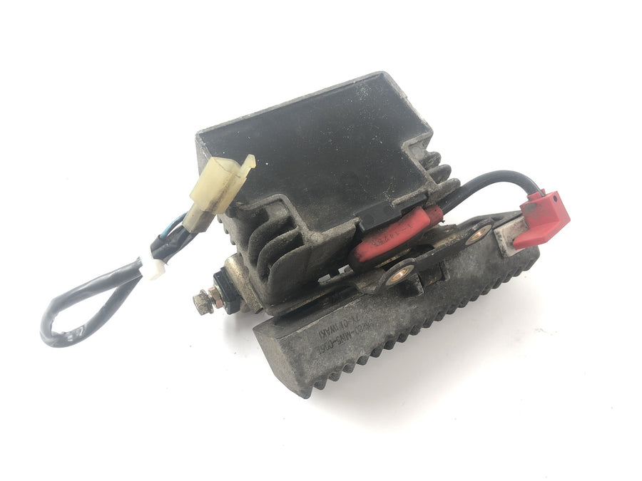 Honda GL 1500 Goldwing SC22 [1987] - Spændingsregulator ensretter regulator ladesystem