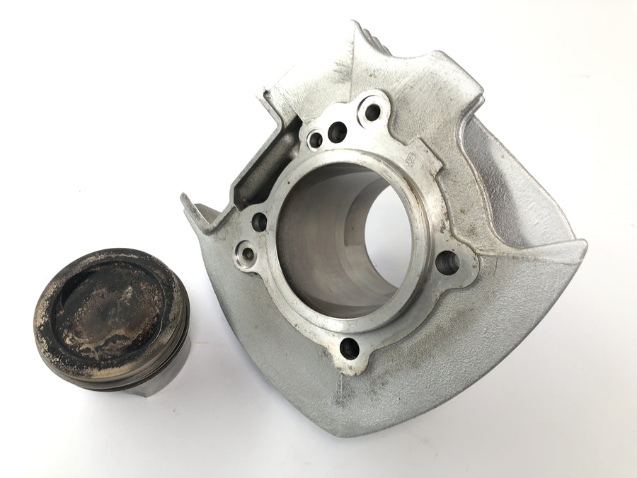 Ducati Monster M600 [1995] - Cylinder Kit Cylinder med stempler på den bageste cylinder