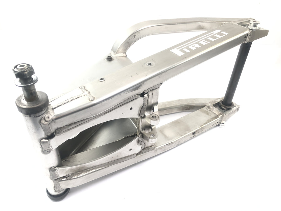 Yamaha YZF R1 RN01 [1998] - Schwinge baghjulsving