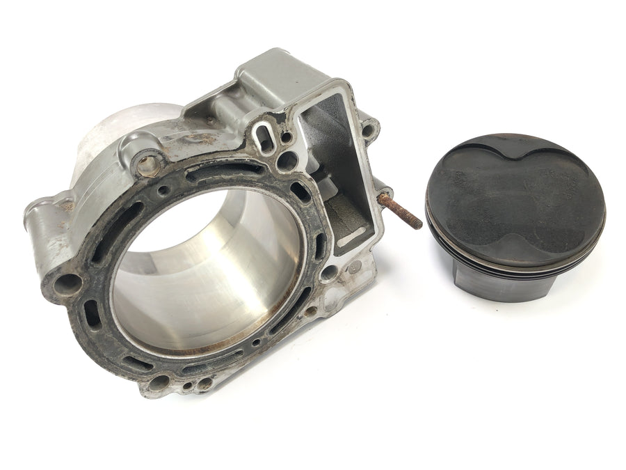 KTM 950 SM LC8 [2008] - Cylinder med stempler i ryggen