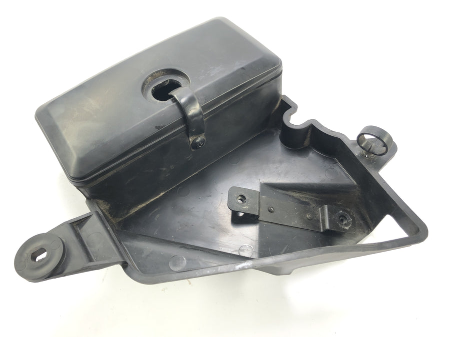 Kawasaki VN 800 Classic [2000] - Staufach Aggregate Holder Venstre tilbage