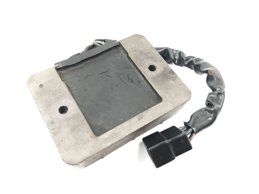 Triumph Bonneville T100 986MF [2012] - Spændingsregulator ensretterregulator