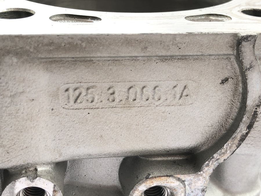 Ducati ST3 S3 [2004] - cylinder med stempel foran