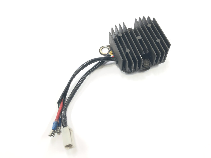 Honda FT 500 PC07 [1983] - Spændingsregulator ensretter regulator laderegulator