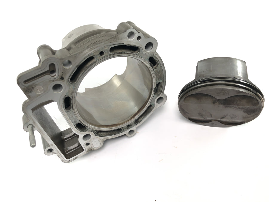 KTM 950 Adventure LC8 [2004] - cylinder med stempel foran