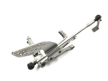 Yamaha YZF R1 RN04 [2001] - venstre fodstøttesystem med gearstang og gearkobling - 0
