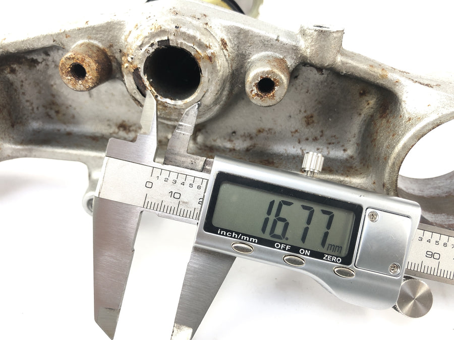 Honda NX 650 RD02 [1989] - Fork Bridge nedenfor