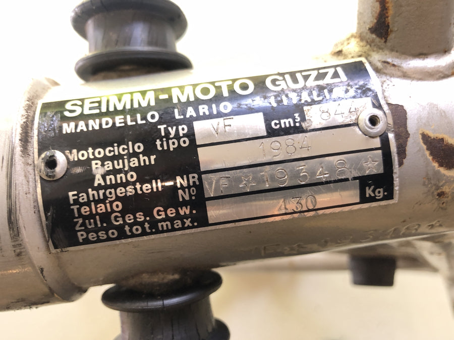 Moto Guzzi 850 Le Mans 3 VF [1986] - Frame med papirer