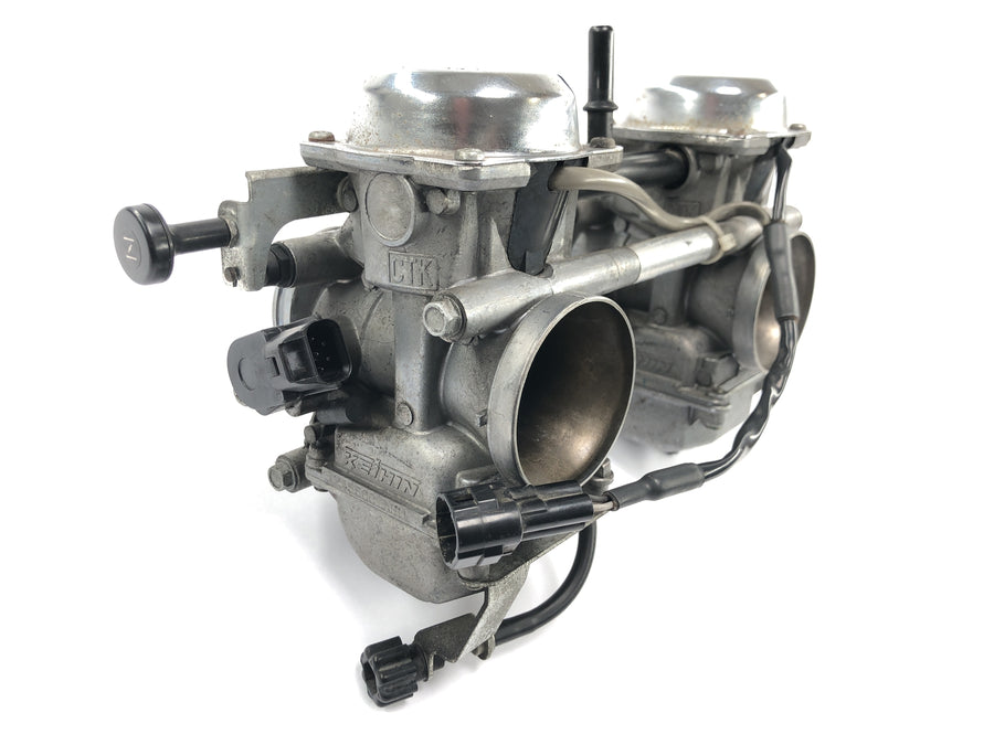 Triumph Bonneville T100 986MF [2012] - Karburator dobbelt downdraft karburator Keihin