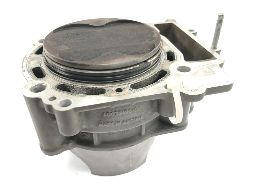KTM 950 Adventure LC8 [2004] - Cylinder med bageste stempel