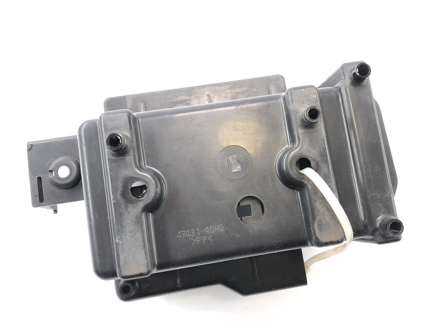 Suzuki VZ 1500 WVCU [2011] - Batteriboksholder batterihus