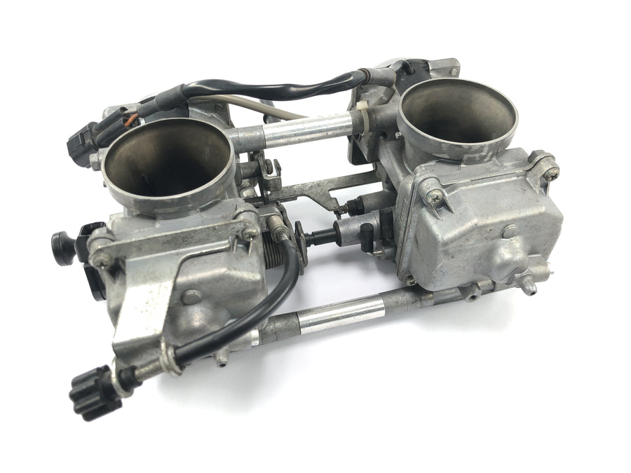 Triumph Bonneville T100 986MF [2012] - Karburator dobbelt downdraft karburator Keihin