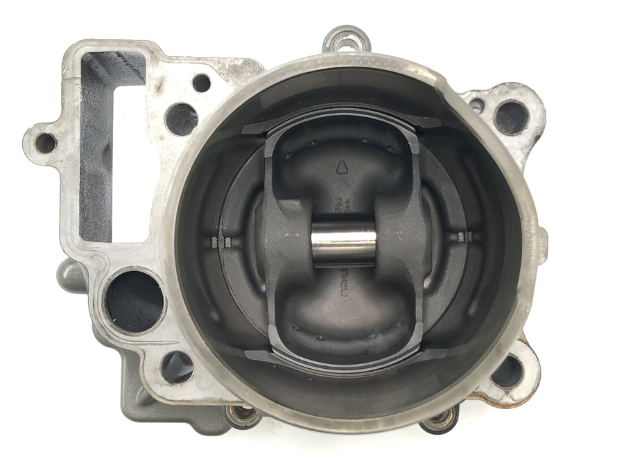 KTM 950 SM LC8 [2008] - Cylinder med stempler i ryggen