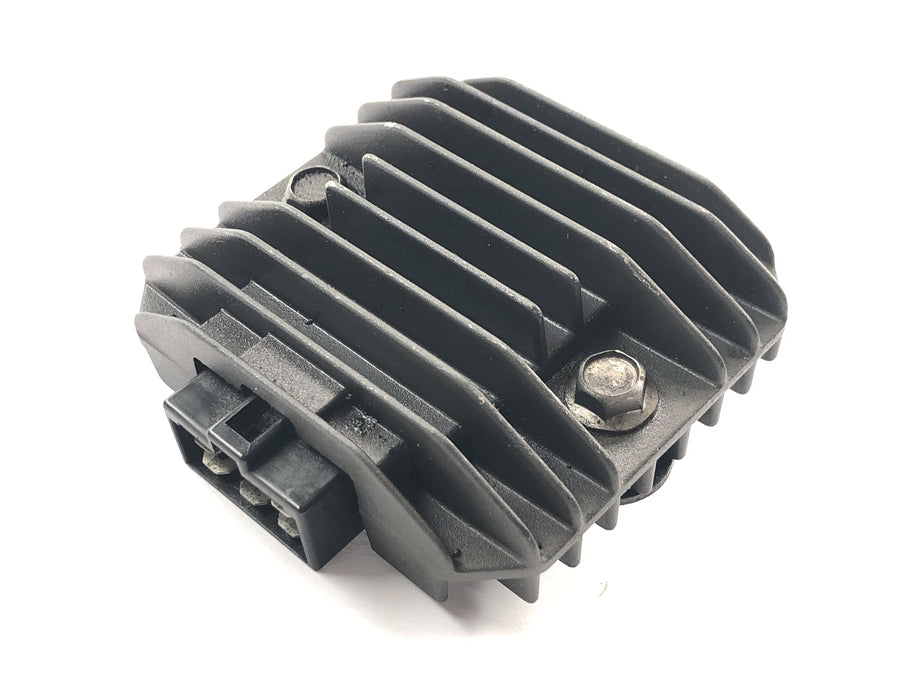 Yamaha XVS 650 4VR [1997] - Spændingsregulator regulator ensretter laderegulator