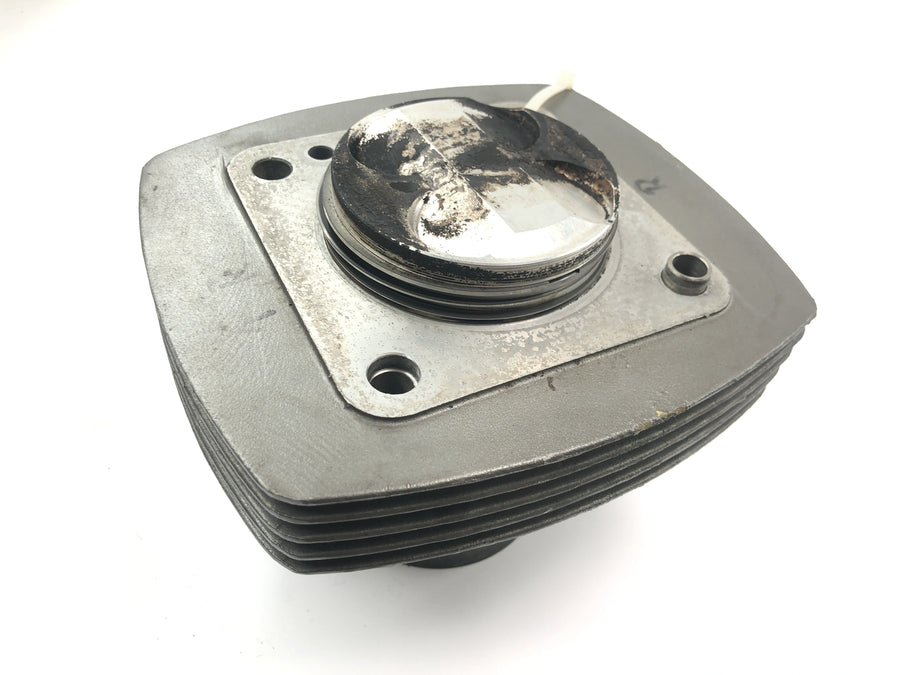 Moto Guzzi V10 Centauro [1998] - cylinder med stempel til højre